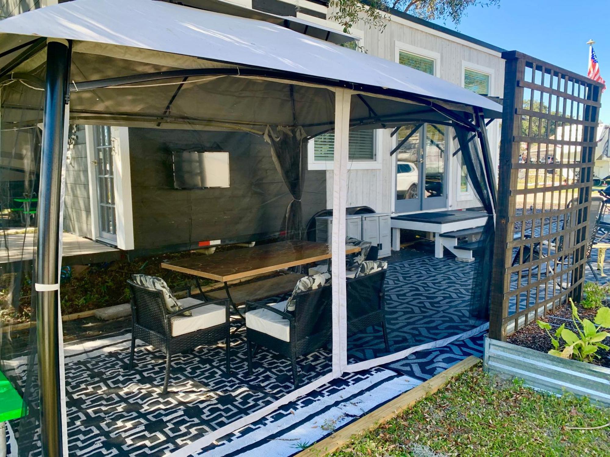 Pet Friendly, Modern Tiny House In Vibrant Clermont Exterior foto